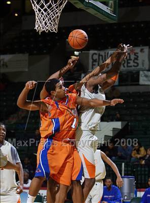 Thumbnail 3 in St. Raymond Boys vs Linden (Prime Time Shootout) photogallery.