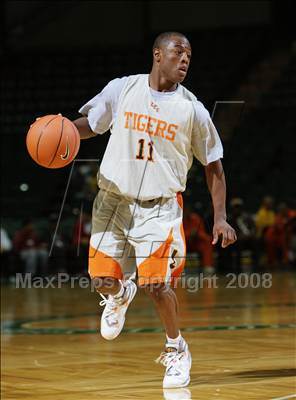 Thumbnail 2 in St. Raymond Boys vs Linden (Prime Time Shootout) photogallery.