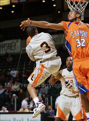 Thumbnail 1 in St. Raymond Boys vs Linden (Prime Time Shootout) photogallery.