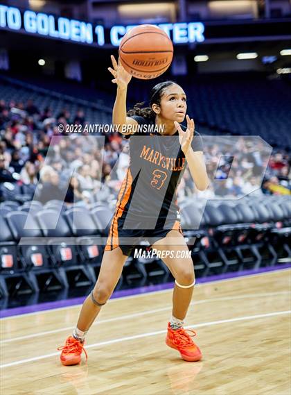 Thumbnail 2 in Marysville vs. Lathrop photogallery.