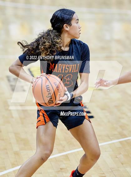 Thumbnail 1 in Marysville vs. Lathrop photogallery.