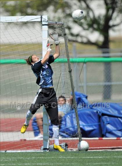 Thumbnail 1 in Wakeland vs Pearce (Class 4A, Region II semifinals) photogallery.