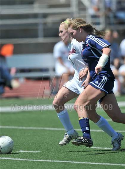 Thumbnail 1 in Wakeland vs Pearce (Class 4A, Region II semifinals) photogallery.