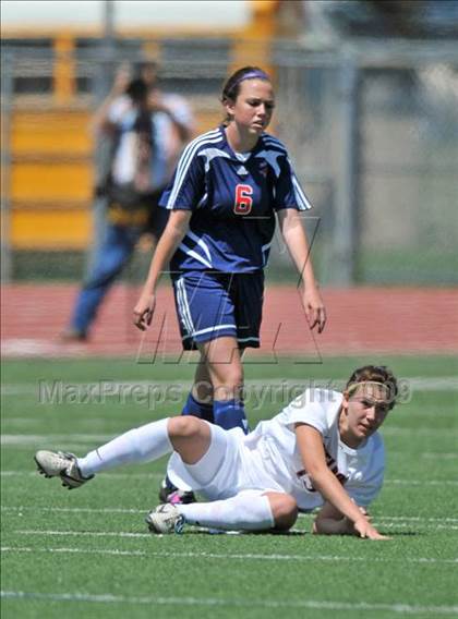 Thumbnail 3 in Wakeland vs Pearce (Class 4A, Region II semifinals) photogallery.