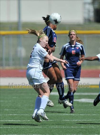 Thumbnail 2 in Wakeland vs Pearce (Class 4A, Region II semifinals) photogallery.