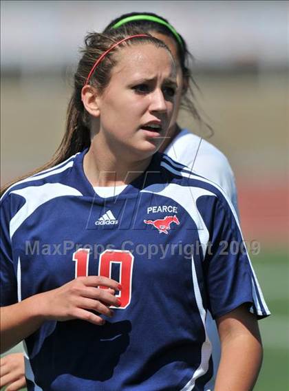 Thumbnail 1 in Wakeland vs Pearce (Class 4A, Region II semifinals) photogallery.