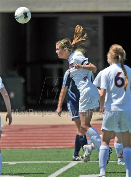 Thumbnail 3 in Wakeland vs Pearce (Class 4A, Region II semifinals) photogallery.