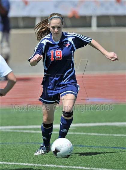Thumbnail 3 in Wakeland vs Pearce (Class 4A, Region II semifinals) photogallery.