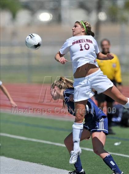 Thumbnail 2 in Wakeland vs Pearce (Class 4A, Region II semifinals) photogallery.