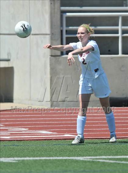 Thumbnail 2 in Wakeland vs Pearce (Class 4A, Region II semifinals) photogallery.