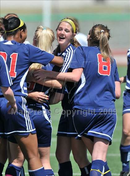 Thumbnail 3 in Wakeland vs Pearce (Class 4A, Region II semifinals) photogallery.