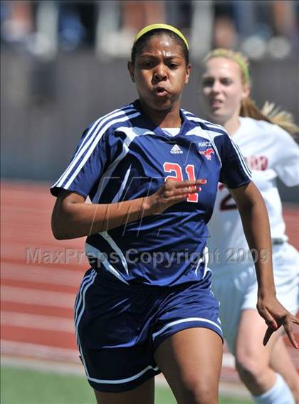 Thumbnail 2 in Wakeland vs Pearce (Class 4A, Region II semifinals) photogallery.