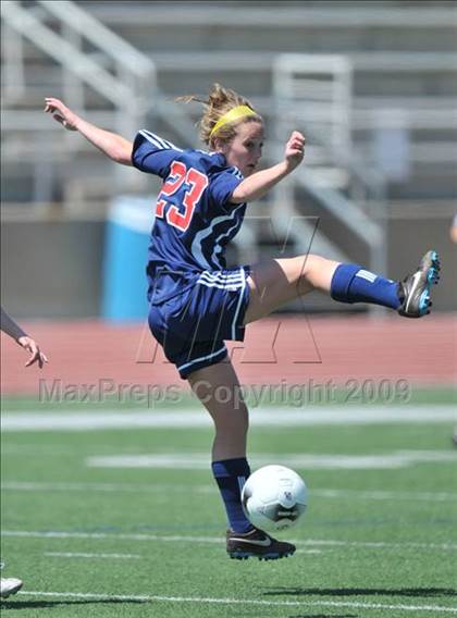 Thumbnail 1 in Wakeland vs Pearce (Class 4A, Region II semifinals) photogallery.