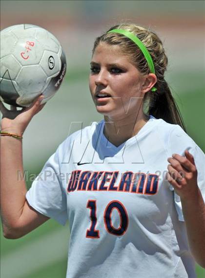 Thumbnail 1 in Wakeland vs Pearce (Class 4A, Region II semifinals) photogallery.