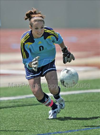 Thumbnail 1 in Wakeland vs Pearce (Class 4A, Region II semifinals) photogallery.