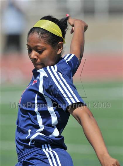 Thumbnail 1 in Wakeland vs Pearce (Class 4A, Region II semifinals) photogallery.