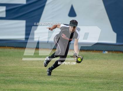 Thumbnail 2 in Great Oak vs. San Clemente (CIF SS D1 Playoffs) photogallery.