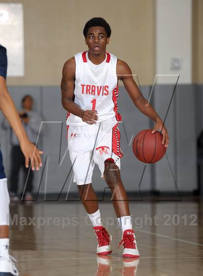 Thumbnail 1 in Loyola vs. Fort Bend Travis (MaxPreps Holiday Classic) photogallery.