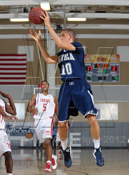 Thumbnail 1 in Loyola vs. Fort Bend Travis (MaxPreps Holiday Classic) photogallery.
