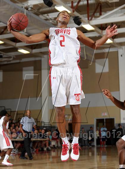 Thumbnail 1 in Loyola vs. Fort Bend Travis (MaxPreps Holiday Classic) photogallery.