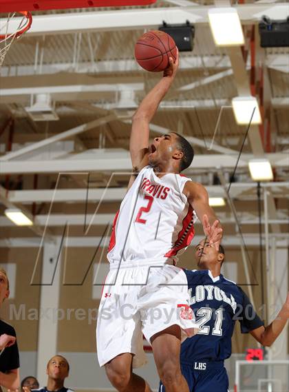 Thumbnail 1 in Loyola vs. Fort Bend Travis (MaxPreps Holiday Classic) photogallery.