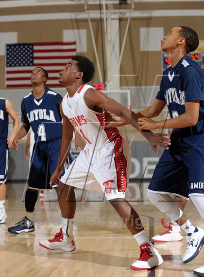 Thumbnail 2 in Loyola vs. Fort Bend Travis (MaxPreps Holiday Classic) photogallery.
