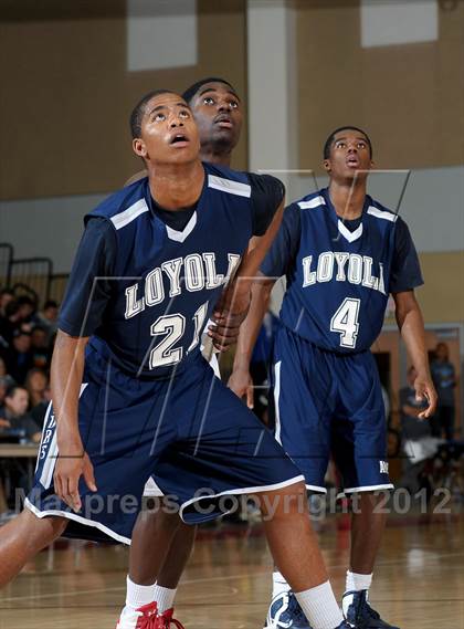 Thumbnail 2 in Loyola vs. Fort Bend Travis (MaxPreps Holiday Classic) photogallery.