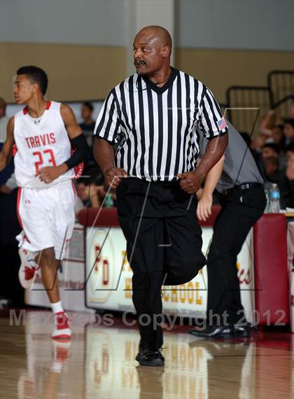 Thumbnail 2 in Loyola vs. Fort Bend Travis (MaxPreps Holiday Classic) photogallery.