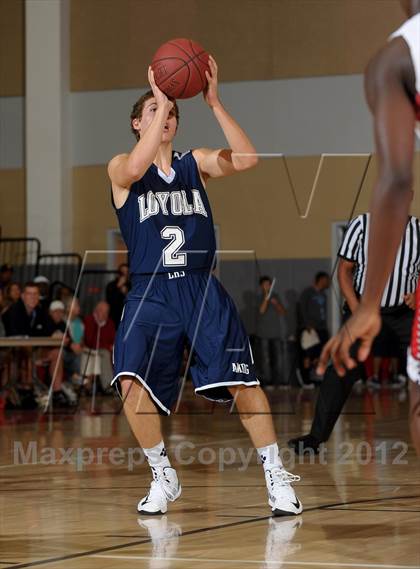 Thumbnail 3 in Loyola vs. Fort Bend Travis (MaxPreps Holiday Classic) photogallery.