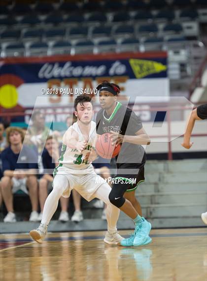 Thumbnail 3 in ThunderRidge vs. Doherty (CHSAA 5A Great 8) photogallery.