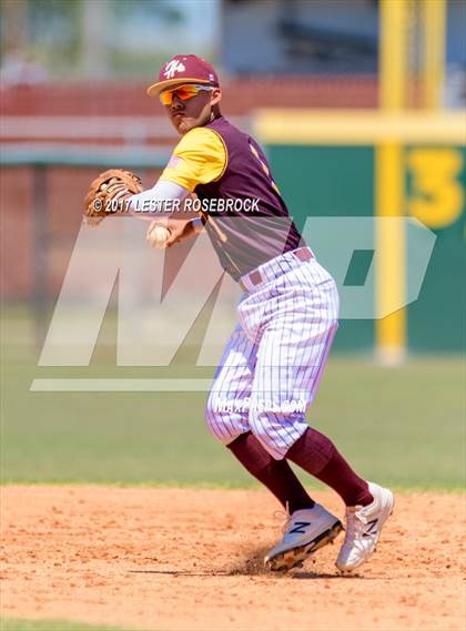 Thumbnail 3 in Harlandale @ King (UIL 5A Bi-district Playoffs) photogallery.