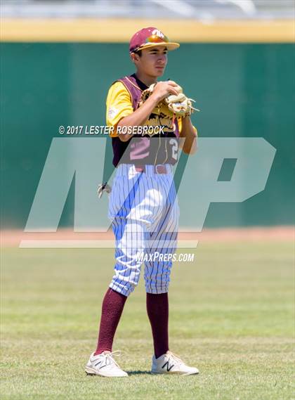 Thumbnail 2 in Harlandale @ King (UIL 5A Bi-district Playoffs) photogallery.