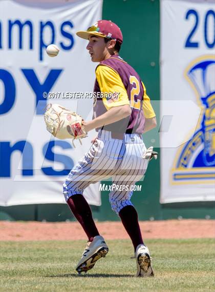 Thumbnail 3 in Harlandale @ King (UIL 5A Bi-district Playoffs) photogallery.