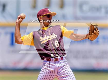 Thumbnail 2 in Harlandale @ King (UIL 5A Bi-district Playoffs) photogallery.