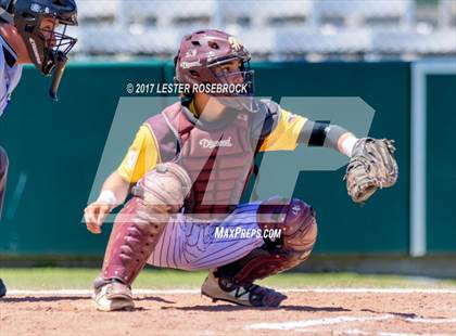 Thumbnail 1 in Harlandale @ King (UIL 5A Bi-district Playoffs) photogallery.