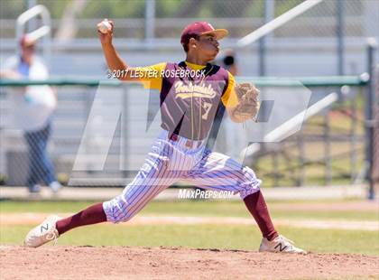 Thumbnail 2 in Harlandale @ King (UIL 5A Bi-district Playoffs) photogallery.
