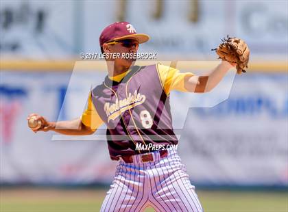 Thumbnail 1 in Harlandale @ King (UIL 5A Bi-district Playoffs) photogallery.