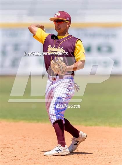 Thumbnail 3 in Harlandale @ King (UIL 5A Bi-district Playoffs) photogallery.