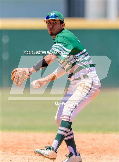 Thumbnail 3 in Harlandale @ King (UIL 5A Bi-district Playoffs) photogallery.