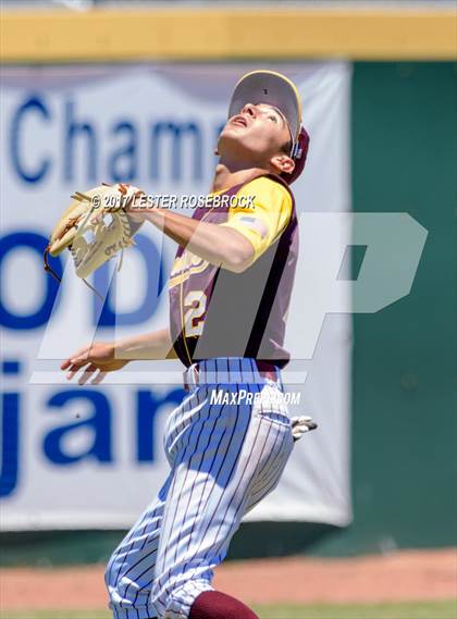Thumbnail 3 in Harlandale @ King (UIL 5A Bi-district Playoffs) photogallery.