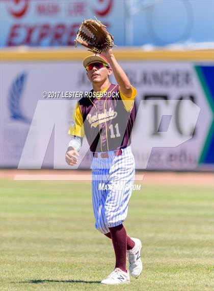 Thumbnail 1 in Harlandale @ King (UIL 5A Bi-district Playoffs) photogallery.