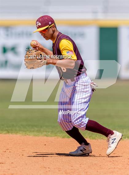 Thumbnail 2 in Harlandale @ King (UIL 5A Bi-district Playoffs) photogallery.