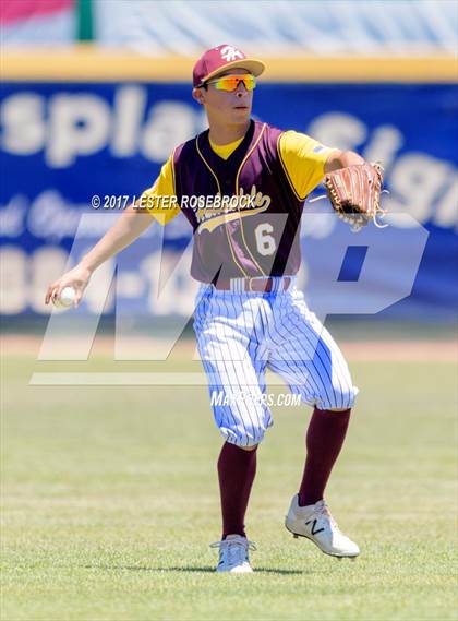 Thumbnail 3 in Harlandale @ King (UIL 5A Bi-district Playoffs) photogallery.