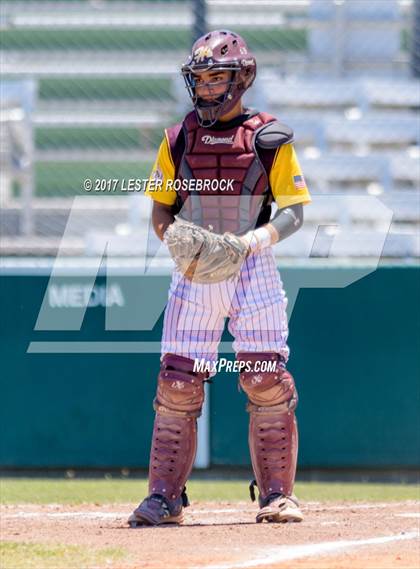 Thumbnail 3 in Harlandale @ King (UIL 5A Bi-district Playoffs) photogallery.