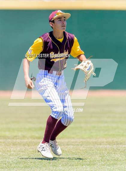Thumbnail 1 in Harlandale @ King (UIL 5A Bi-district Playoffs) photogallery.