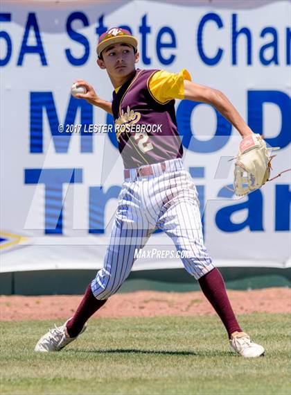 Thumbnail 2 in Harlandale @ King (UIL 5A Bi-district Playoffs) photogallery.