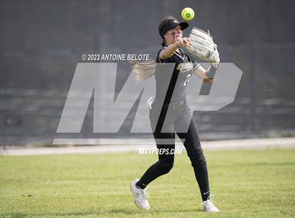 Thumbnail 1 in Los Alamitos vs. Foothill photogallery.