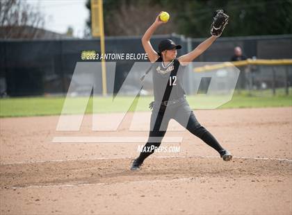 Thumbnail 1 in Los Alamitos vs. Foothill photogallery.