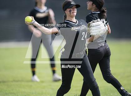 Thumbnail 3 in Los Alamitos vs. Foothill photogallery.