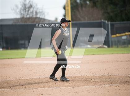 Thumbnail 3 in Los Alamitos vs. Foothill photogallery.